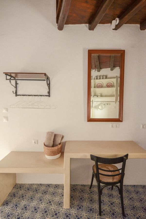 Castrum Traditional Sunset Suites Plaka  ภายนอก รูปภาพ