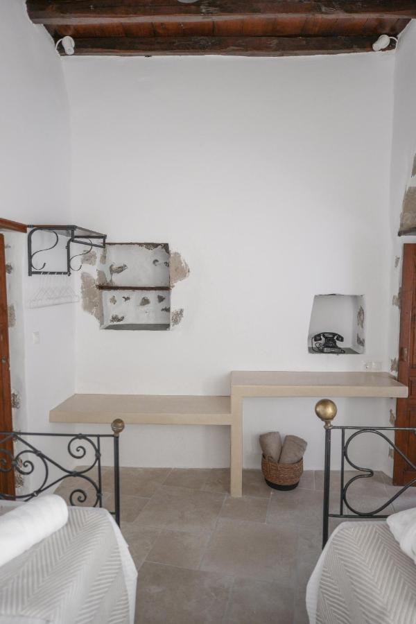 Castrum Traditional Sunset Suites Plaka  ภายนอก รูปภาพ