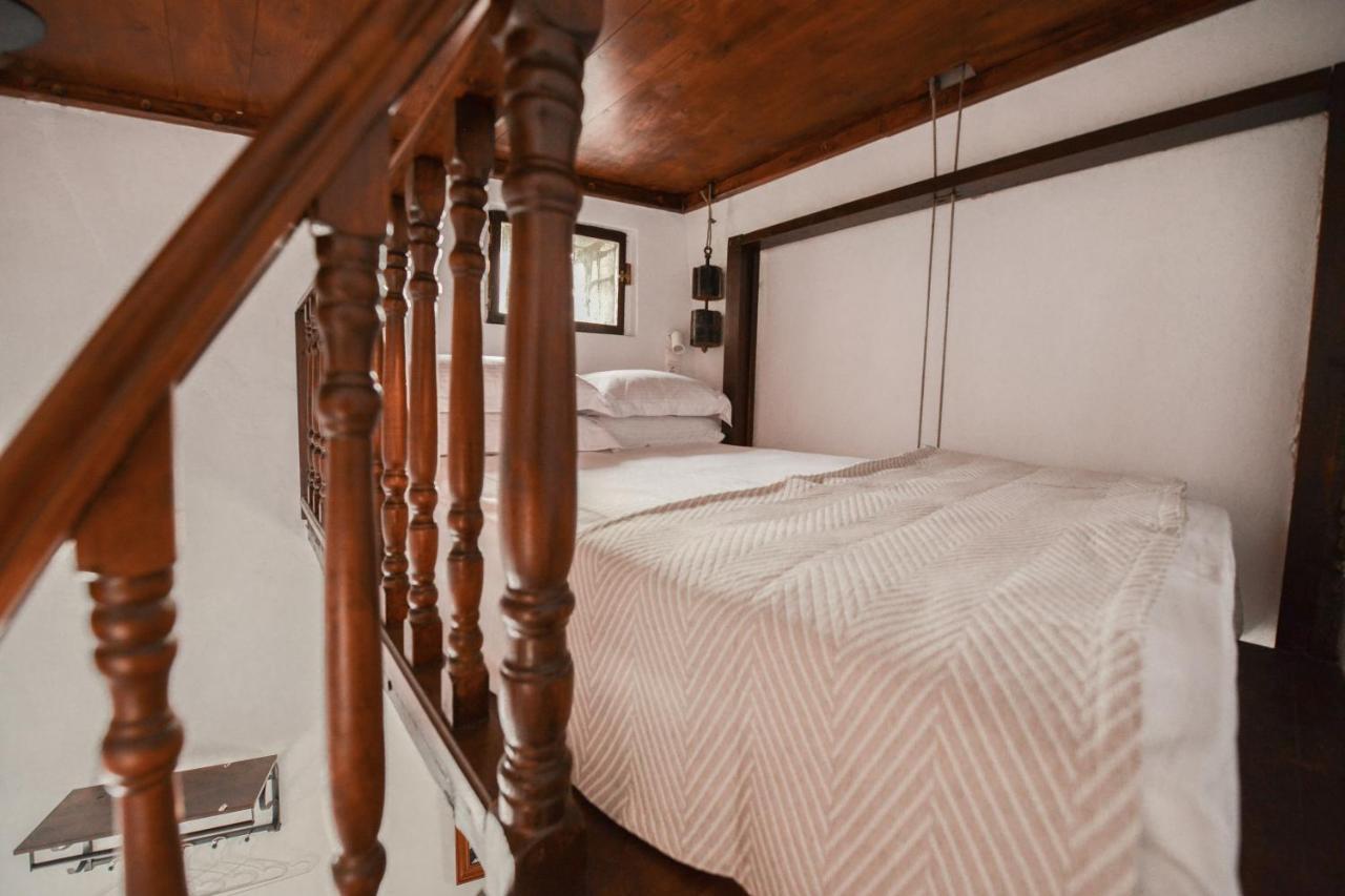 Castrum Traditional Sunset Suites Plaka  ภายนอก รูปภาพ