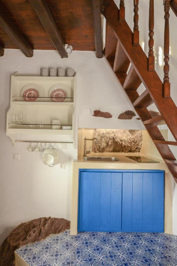 Castrum Traditional Sunset Suites Plaka  ภายนอก รูปภาพ